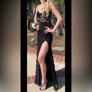 Windsor Black Lace Prom Dress